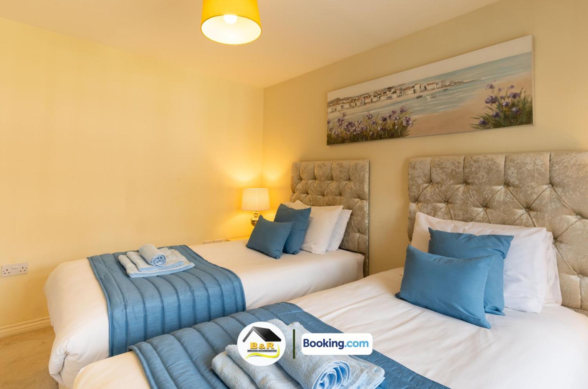 3 Bedroom House By B And R Serviced Accommodation Amesbury With Super Fast Wi-Fi 145Mbps Экстерьер фото