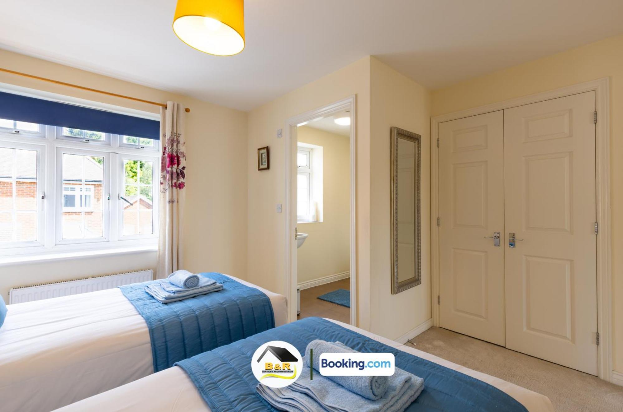 3 Bedroom House By B And R Serviced Accommodation Amesbury With Super Fast Wi-Fi 145Mbps Экстерьер фото